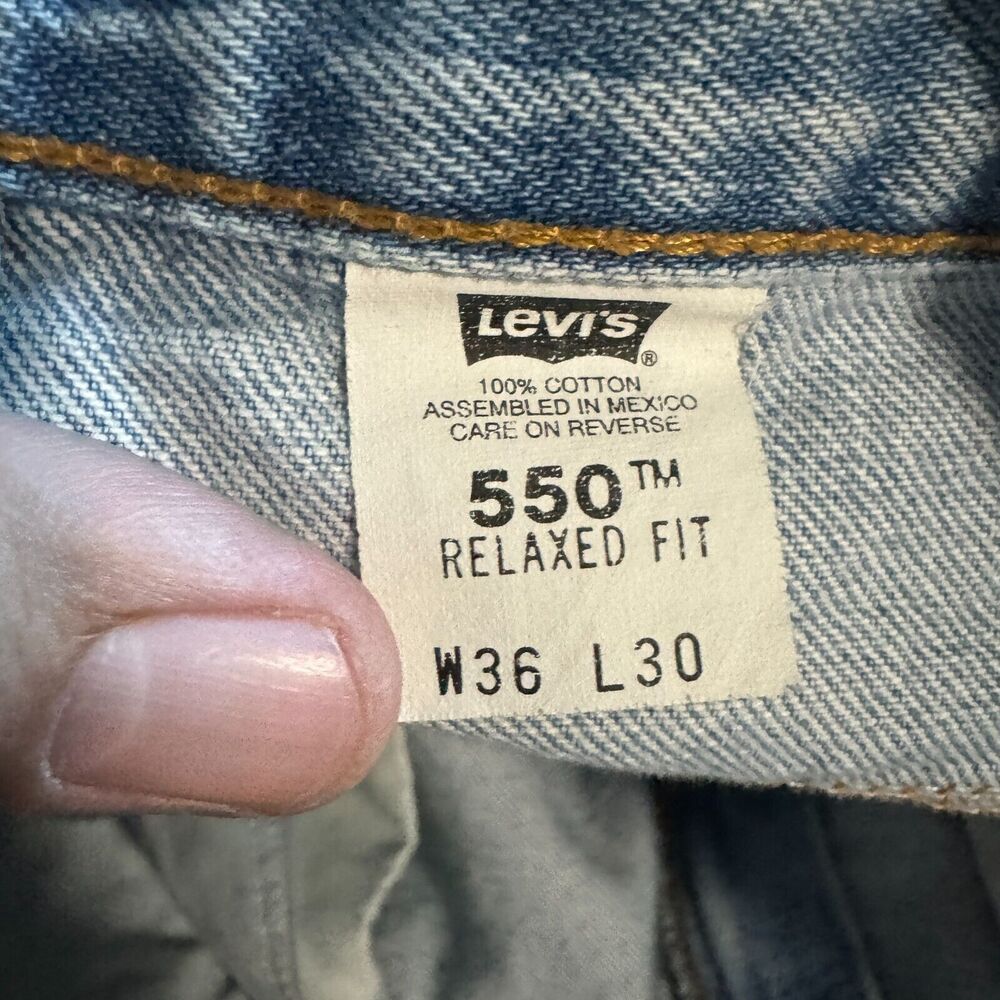 Vintage Levis Jeans Mens 36 Blue Denim 550 90s Y2K Relaxed Straight Skate 36x30 - Picture 12 of 14